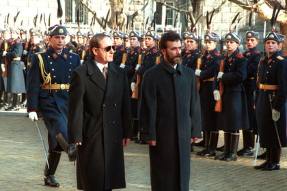 The President of Bulgaria Petar Stoyanov accepts the letters of credence of the newly appointed Iranian Ambassador Saeed Mohammad Astari